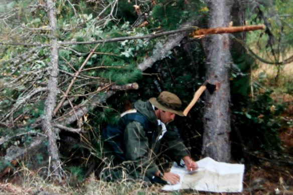 Πως μπορούμε να επιβιώσουμε στην άγρια φύση – Χρήσιμα εργαλεία και τεχνικές (βίντεο)